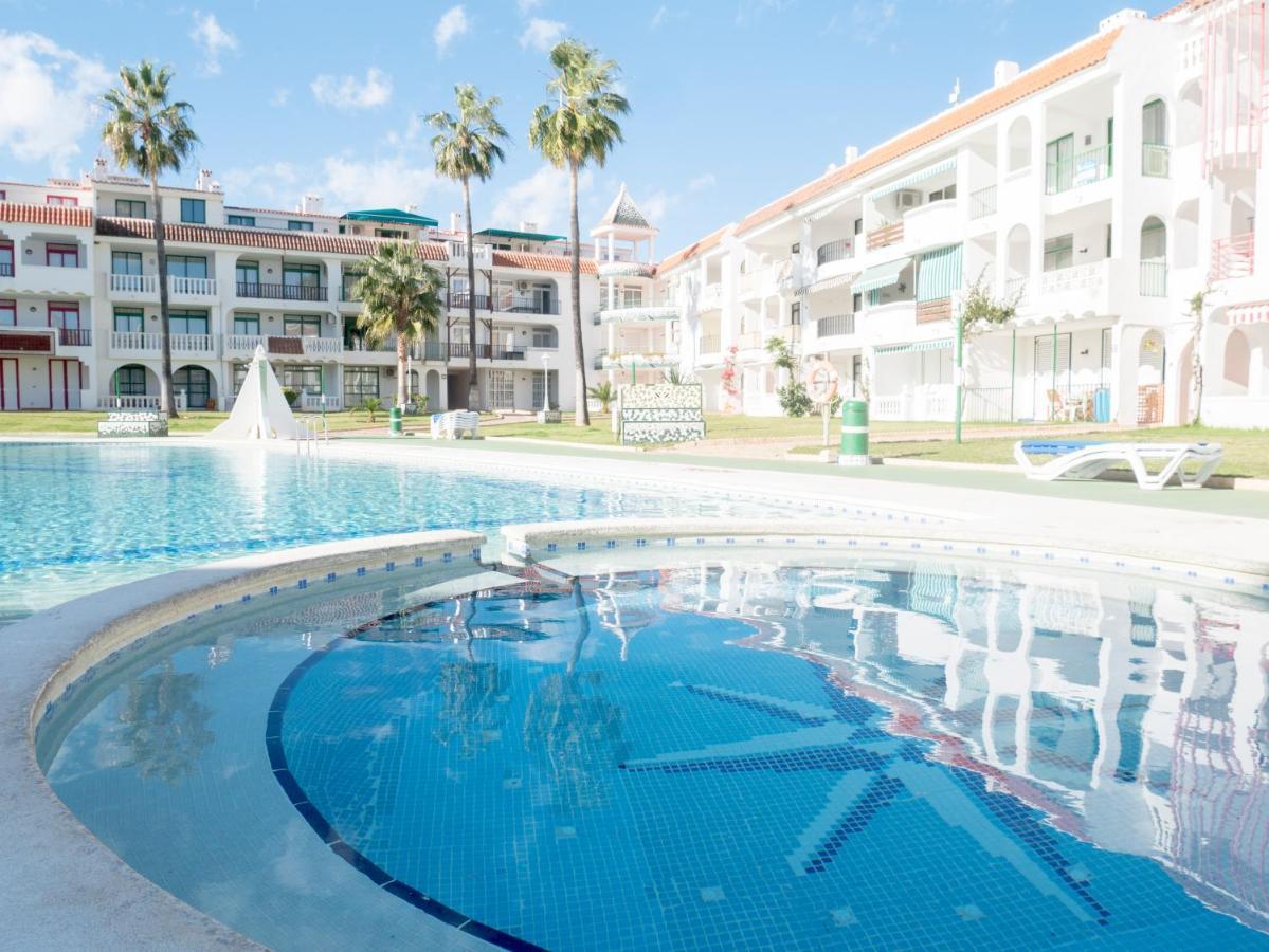 Marineu Playa Romana Apartment *