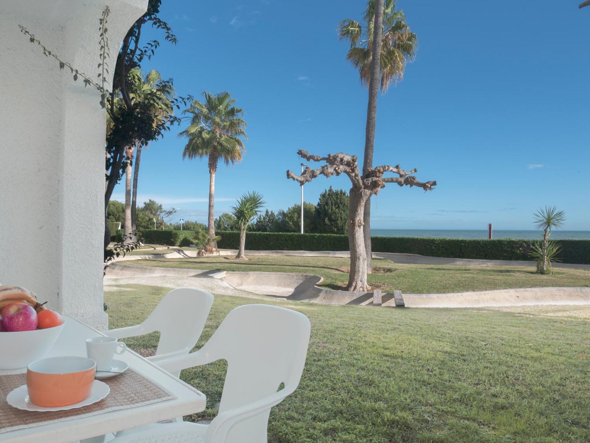 Marineu Playa Romana Apartment *